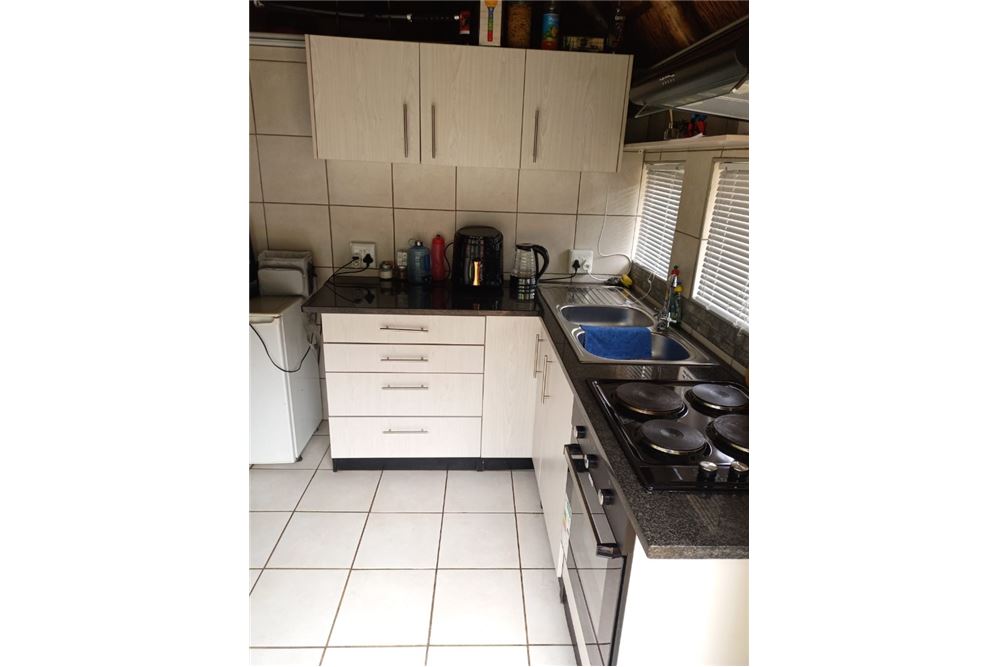 Residencial - Casa - Mountain View, Gauteng - South Africa - 23 - 1031414116-83