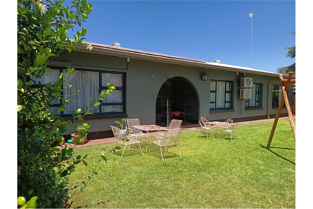 Residential - بيت مستقل - Kathu, Northern Cape - South Africa - 2 - 1031368008-103