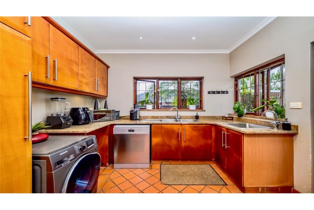 Residential - House - Durban North, KwaZulu Natal - South Africa - 19 - 1031465034-88