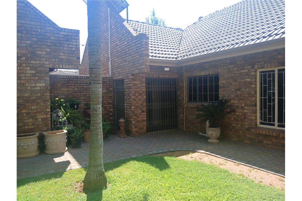 Residencial - Casa - Montana Tuine, Gauteng - South Africa - 4 - 1031414088-139