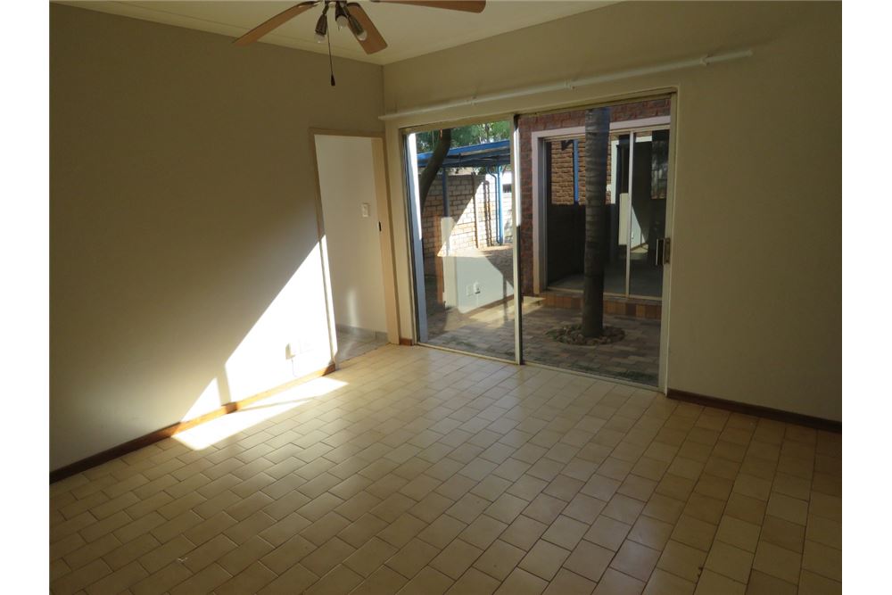 Residencial - Casa - Karenpark, Gauteng - South Africa - 16 - 1031414013-120