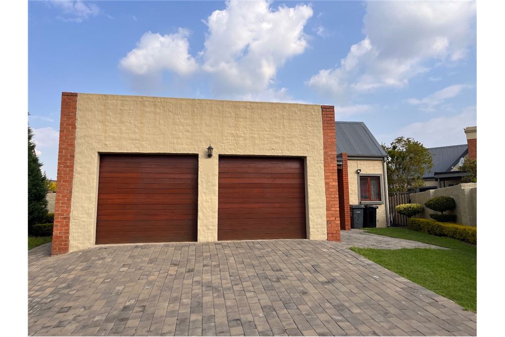 Жилищен - Къща - Equestria, Gauteng - South Africa - 2 - 1031393109-11