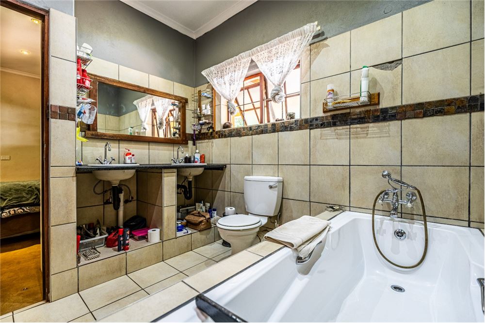 Wohnung - Boerderij - Bashewa AH, Gauteng - South Africa - 15 - 1031393113-13