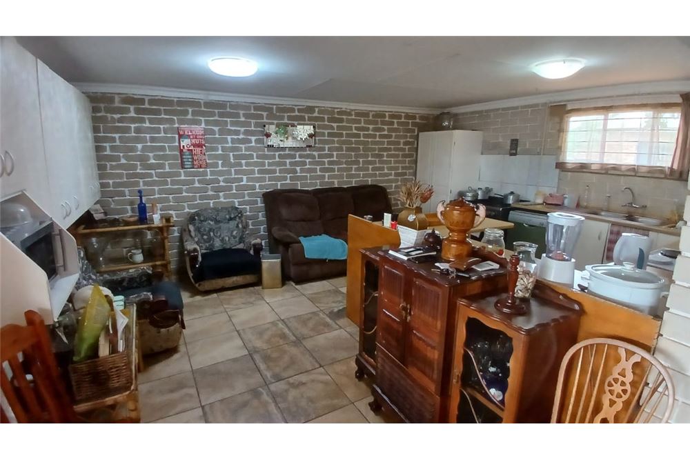 Residencial - Granja - Honingneskrans, Gauteng - South Africa - 16 - 1031414116-89