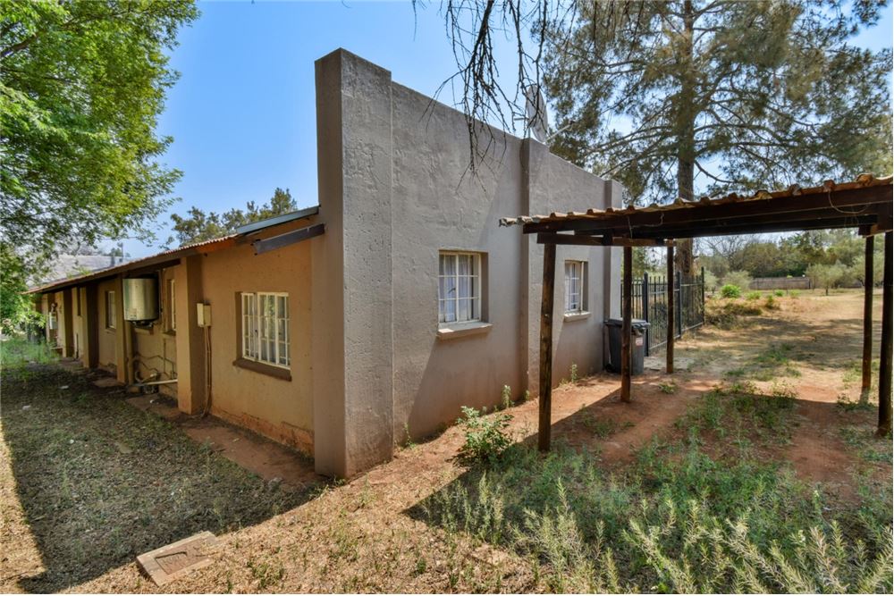 Residencial - Granja - Kameeldrift East, Gauteng - South Africa - 12 - 1031414001-140