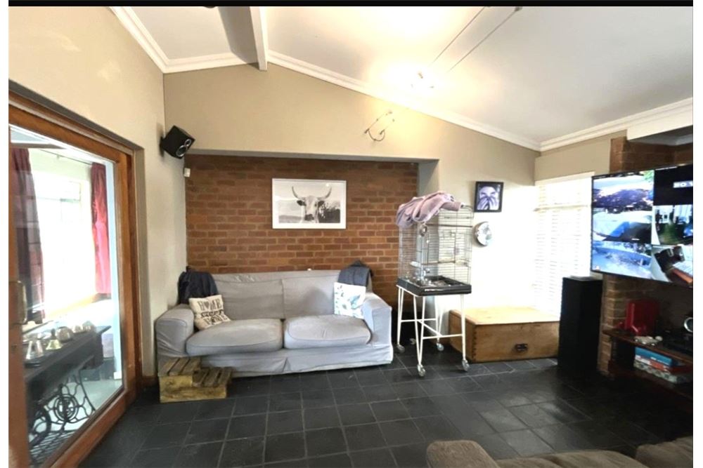 Residential - Rumah Terpisah - Eldoraigne, Gauteng - South Africa - 11 - 1031422050-176