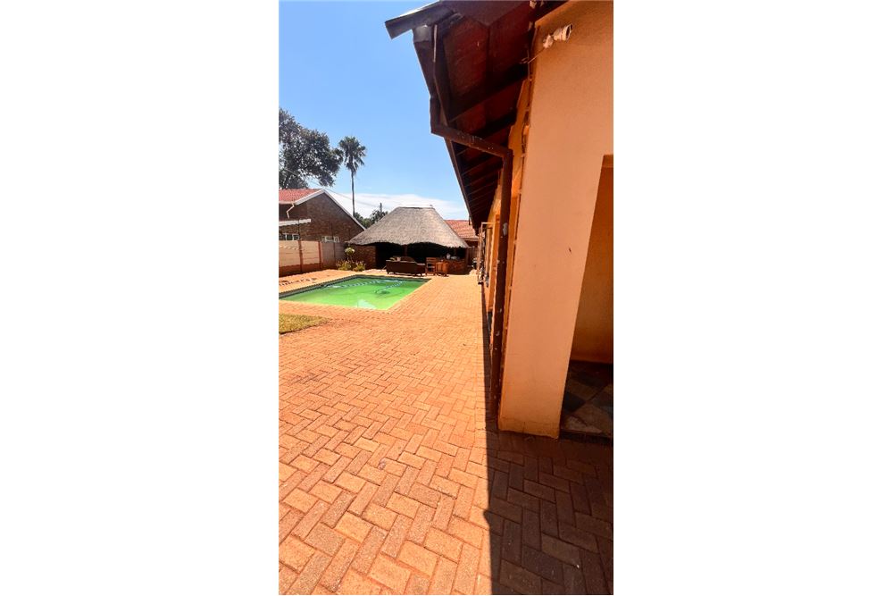 Residential - House - Dorandia, Gauteng - South Africa - 3 - 1031414112-24
