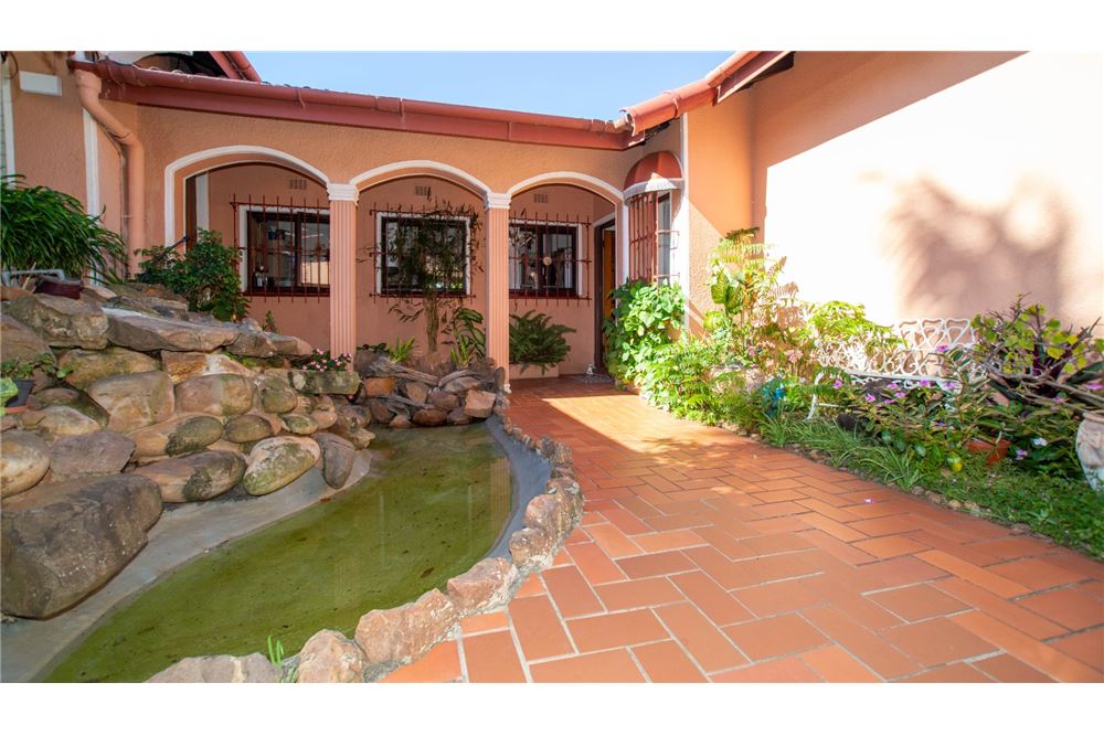 Residential - House - Umhlanga Rocks, KwaZulu Natal - South Africa - 51 - 1031465050-127