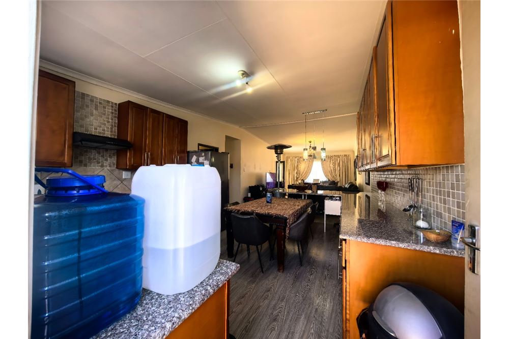 Residential - تاون هاوس - Liefde En Vrede, Gauteng - South Africa - 8 - 1031005001-62