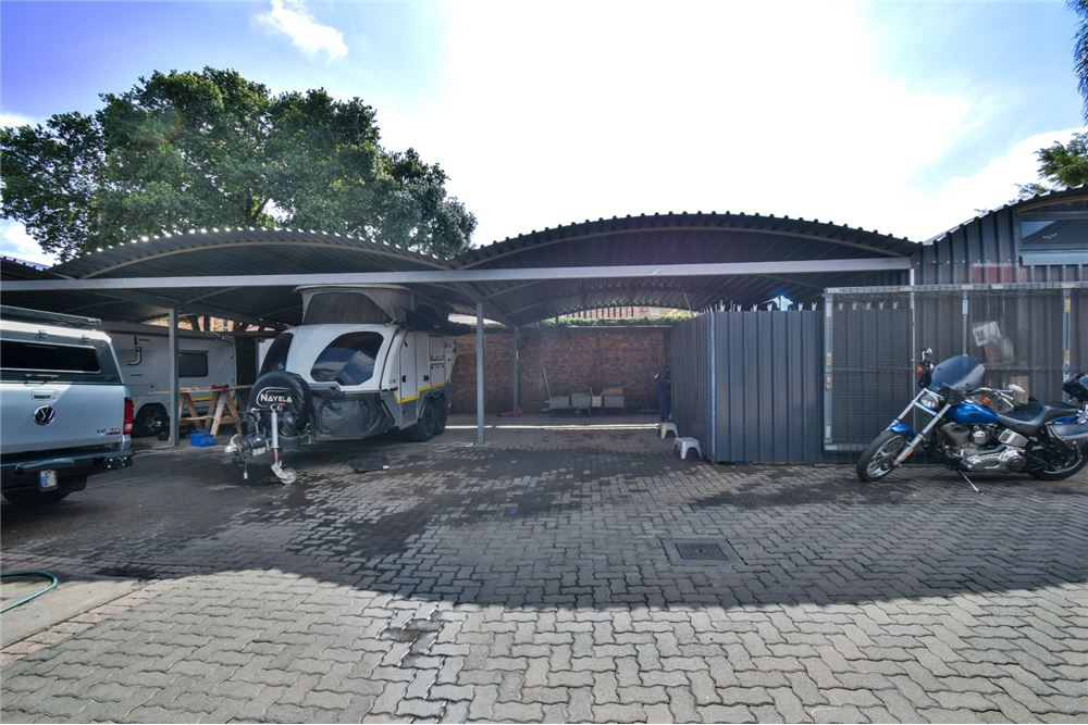 Comercial - Comercio/Tienda - Montana, Gauteng - South Africa - 17 - 1031414088-136