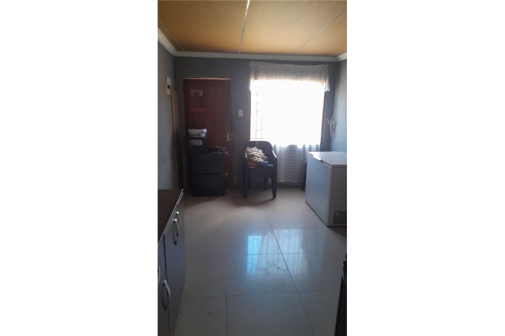 Residential - House - Soshanguve X, Gauteng - South Africa - 14 - 1031414015-771