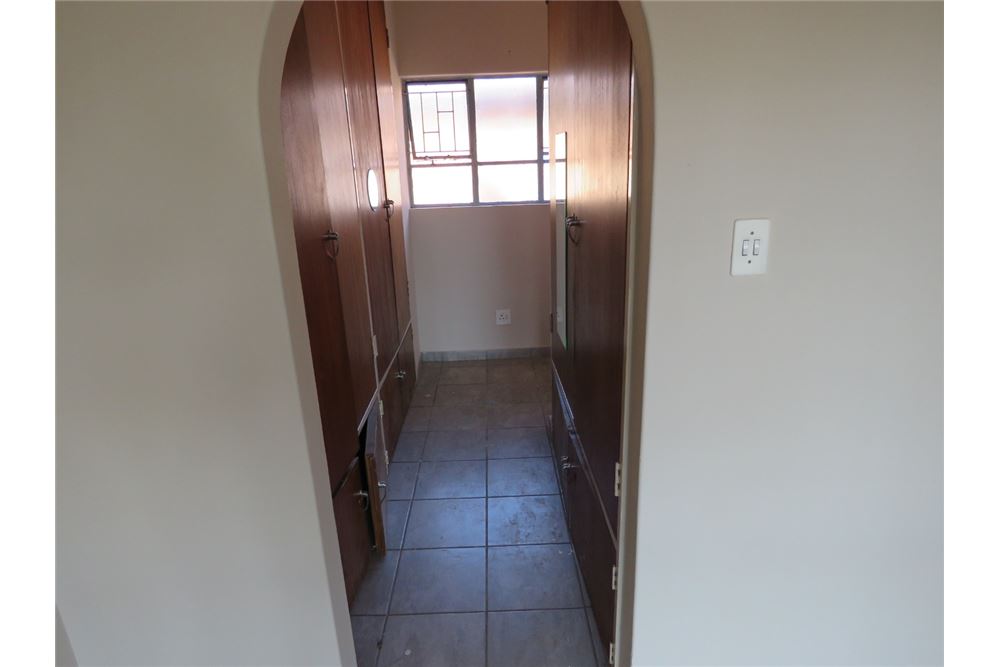 Residencial - Casa - Karenpark, Gauteng - South Africa - 35 - 1031414013-120