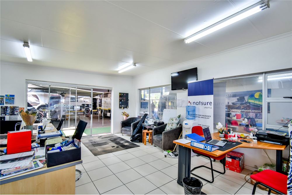 Comercial - Comercio/Tienda - Montana, Gauteng - South Africa - 22 - 1031414088-136