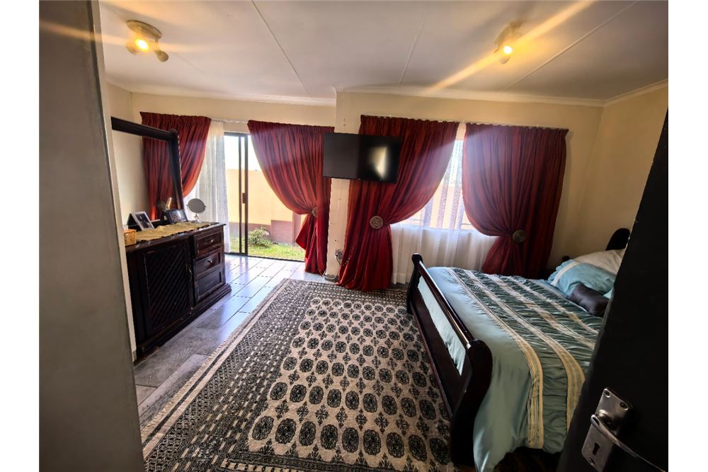 Residential - تاون هاوس - Liefde En Vrede, Gauteng - South Africa - 11 - 1031005001-62