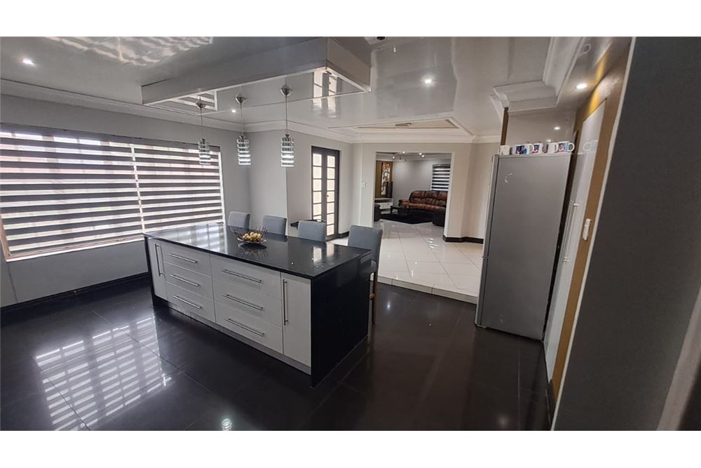 住宅 - 房子 - Philip Nel Park, Gauteng - South Africa - 26 - 1031414126-72