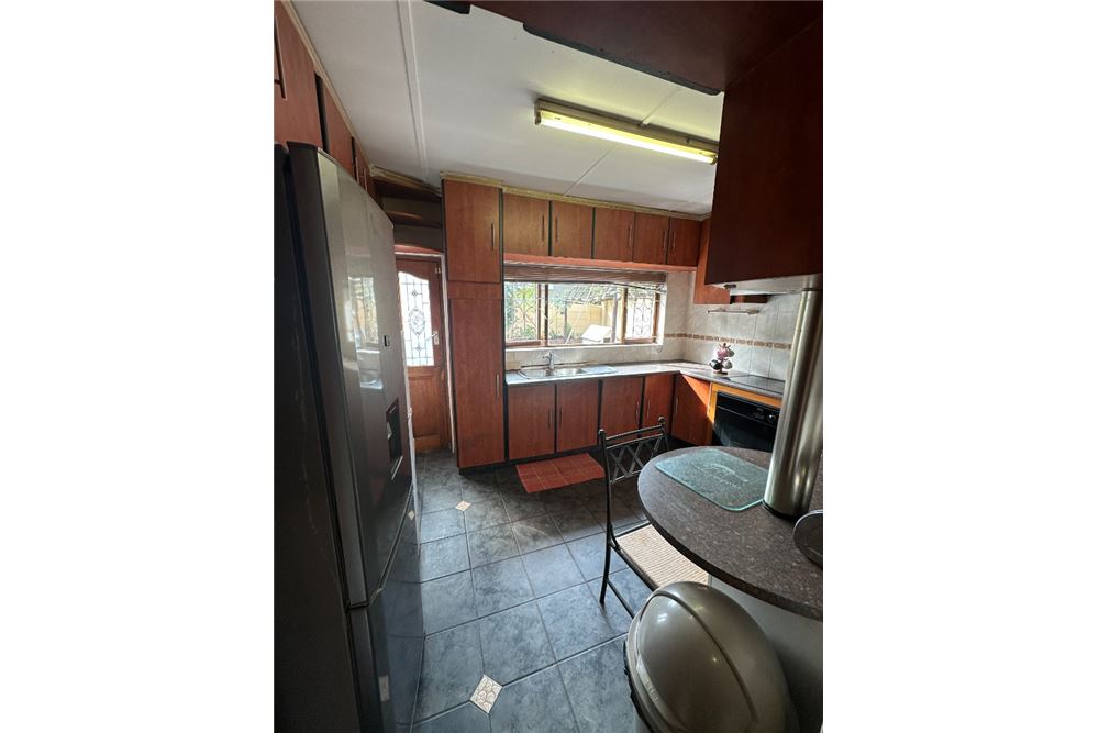 Residential - House - Glen Anil, KwaZulu Natal - South Africa - 9 - 1031465056-202