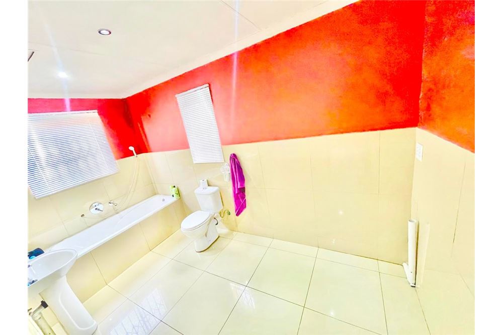 Residencial - Casa - Eersterust, Gauteng - South Africa - 15 - 1031414137-42