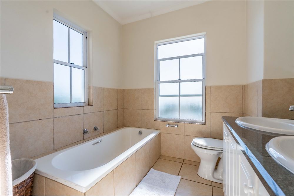 Residential - Townhouse - Mount Edgecombe Country Estate, KwaZulu Natal - South Africa - 19 - 1031465128-24