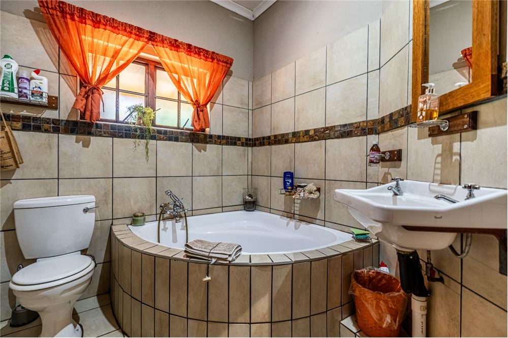 Wohnung - Boerderij - Bashewa AH, Gauteng - South Africa - 23 - 1031393113-13