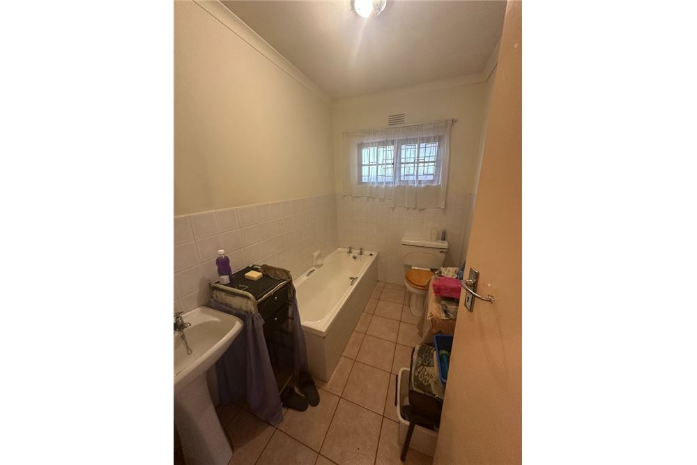 Residential - House - Glen hills, KwaZulu Natal - South Africa - 16 - 1031465056-212