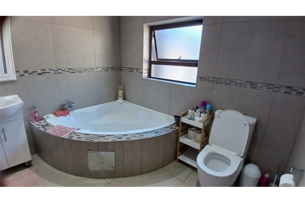 Residencial - Granja - Gerardsville, Gauteng - South Africa - 46 - 1031414116-90