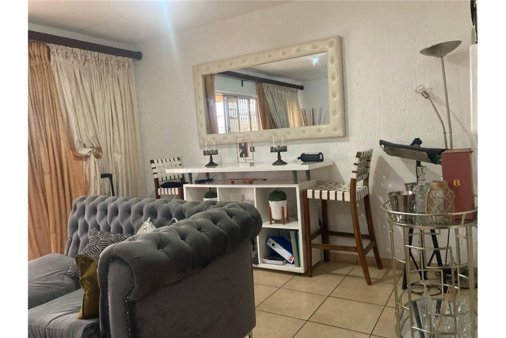 Residential - ਟਾਉਨ ਹਾਉਸ - Ormonde, Gauteng - South Africa - 4 - 1031421068-156