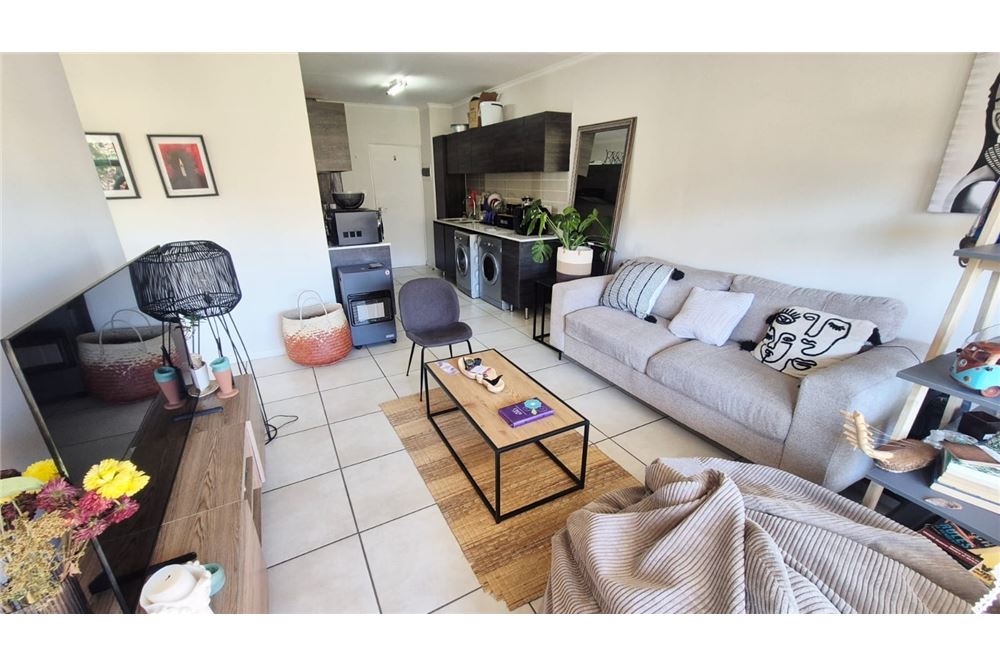 Residential - Rivitalo - Oakdene, Gauteng - South Africa - 2 - 1031421068-174