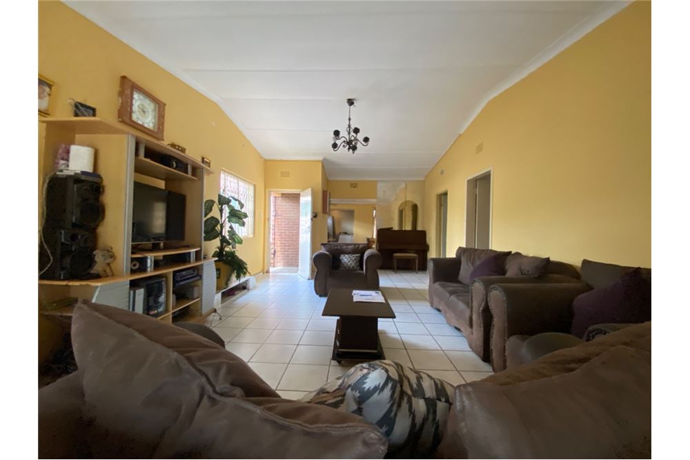 Rezidenčná - Samostatný dom - Elsburg, Gauteng - South Africa - 6 - 1031422074-54