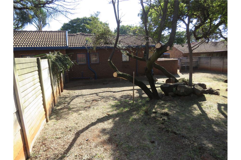 Residencial - Casa - Karenpark, Gauteng - South Africa - 4 - 1031414013-120