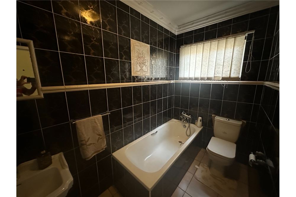 Residential - House - Somerset Park, KwaZulu Natal - South Africa - 17 - 1031465047-199