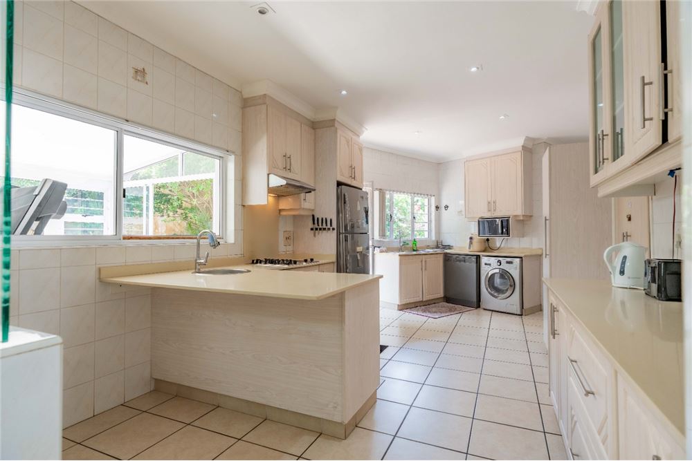 Residential - House - La Lucia, KwaZulu Natal - South Africa - 17 - 1031465022-882