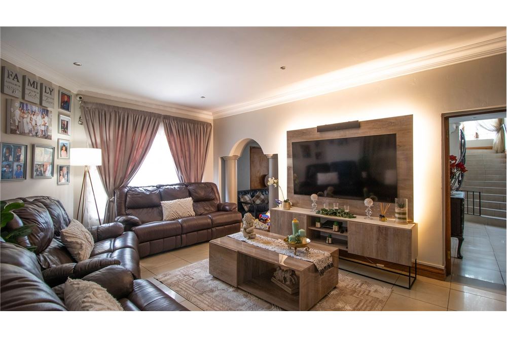 Comercial - Oficina - Queenswood, Gauteng - South Africa - 6 - 1031414013-113