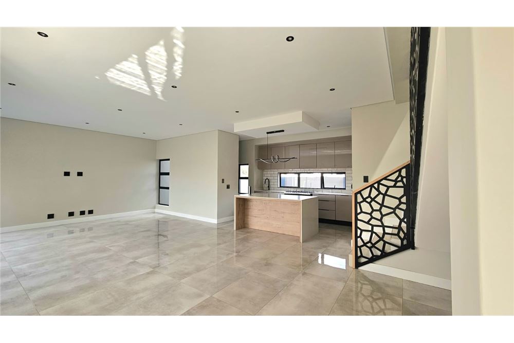 Residential - ਅਲੱਗ ਥਲੱਗ ਬਣਿਆ ਹੋਇਆ ਘਰ - Fountainbrook Estate, Gauteng - South Africa - 7 - 1031393025-834