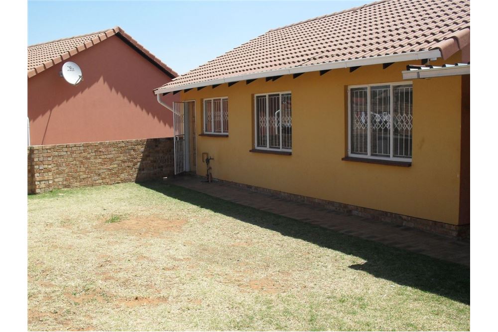 Residential - Townhouse - Ormonde, Gauteng - South Africa - 1031411077 ...