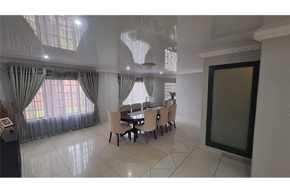 住宅 - 房子 - Philip Nel Park, Gauteng - South Africa - 24 - 1031414126-72