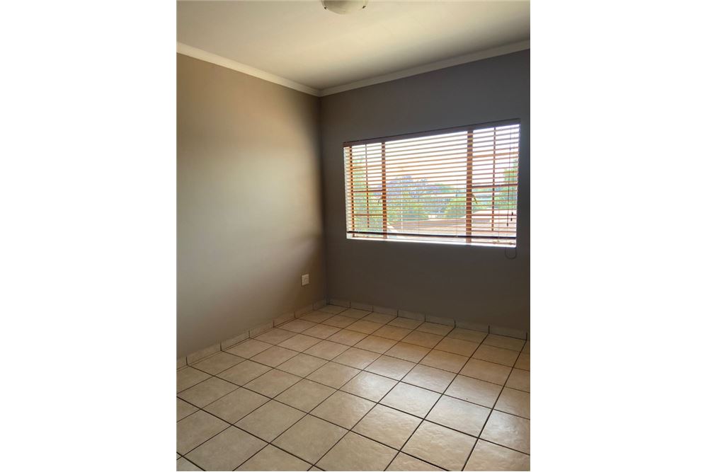 Residential - Condo/Apartment - Rustenburg Central, North West - South ...