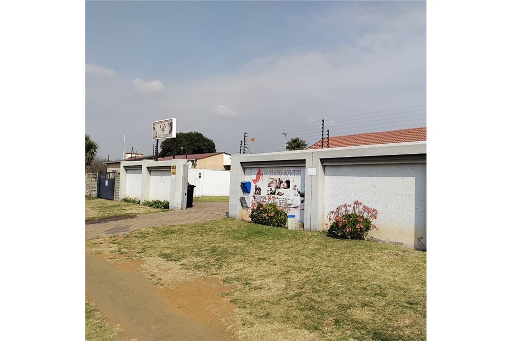 تجاري  - تجاري/بالمفرق - Dinwiddie, Gauteng - South Africa - 2 - 1031421085-62