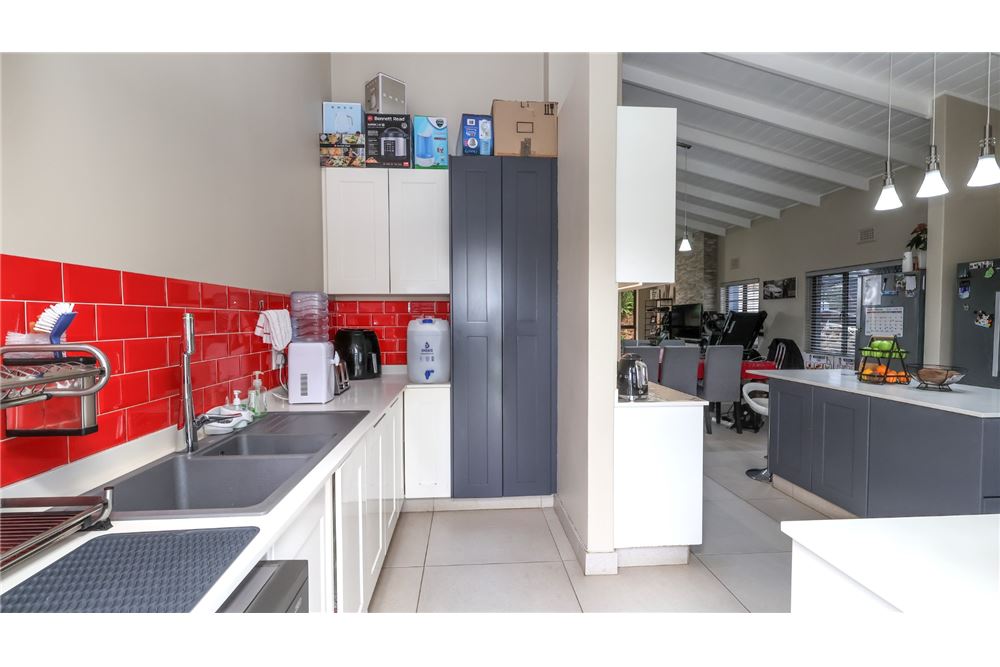 Residential - House - Glen hills, KwaZulu Natal - South Africa - 9 - 1031465115-38