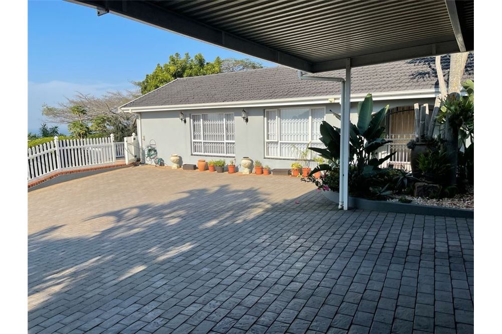 Residential - House - Umhlanga Rocks, KwaZulu Natal - South Africa - 21 - 1031465137-1