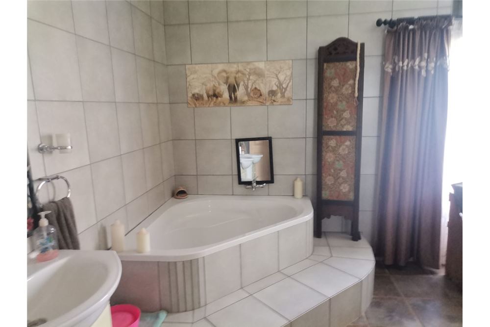 Residential - Ladang - Brits Rural, North West - South Africa - 14 - 1031416033-113