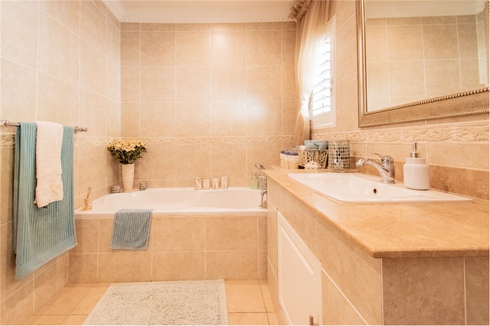 Residential - House - Westville Central, KwaZulu Natal - South Africa - 25 - 1031465101-125