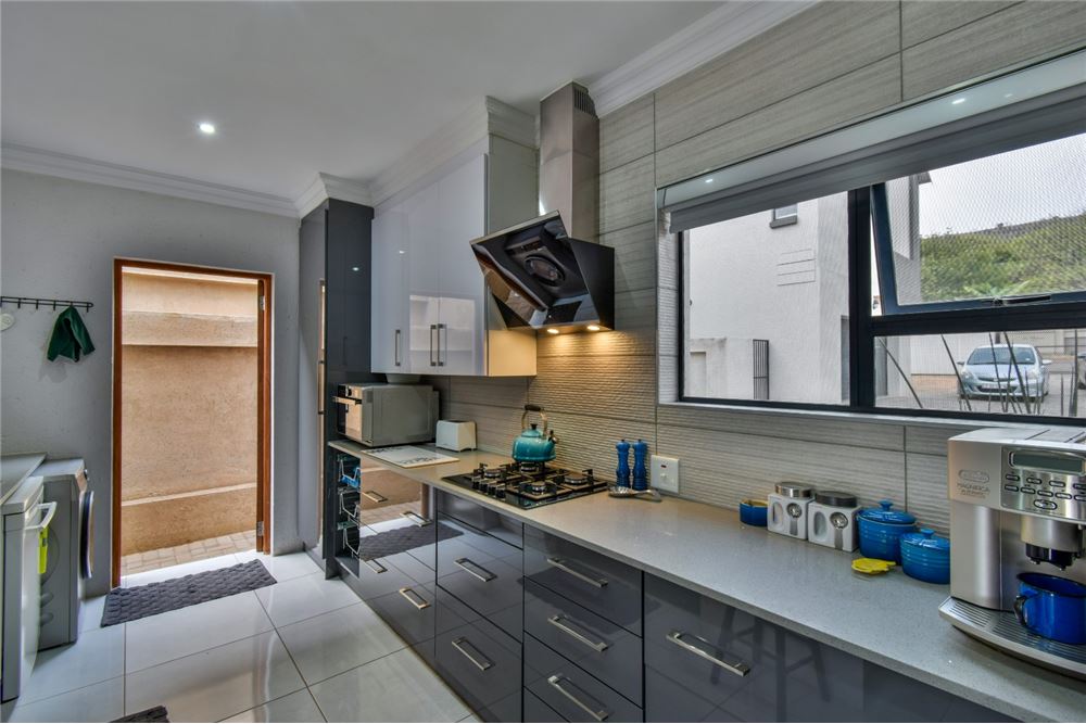 Residencial - Casa - Magalieskruin, Gauteng - South Africa - 45 - 1031414140-43