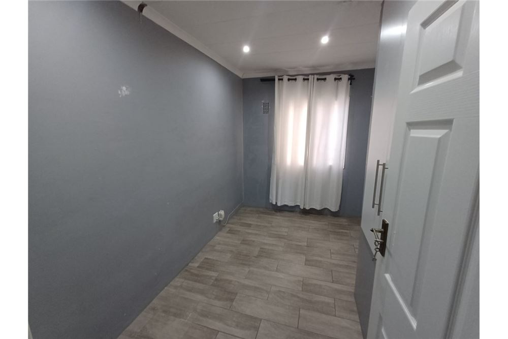 Rezidential - Case/Vile - Northcroft, KwaZulu Natal - South Africa - 21 - 1031388048-69