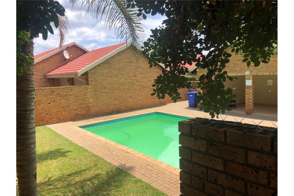 Residencial - Adosado - Montana, Gauteng - South Africa - 34 - 1031414050-120