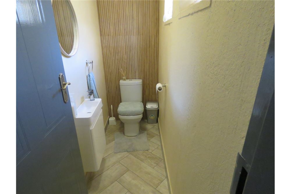 Residencial - Casa - Pretoriuspark, Gauteng - South Africa - 26 - 1031414013-127