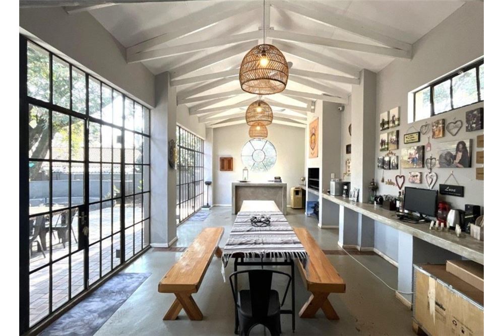 Residential - Rumah Terpisah - Eldoraigne, Gauteng - South Africa - 2 - 1031422050-176