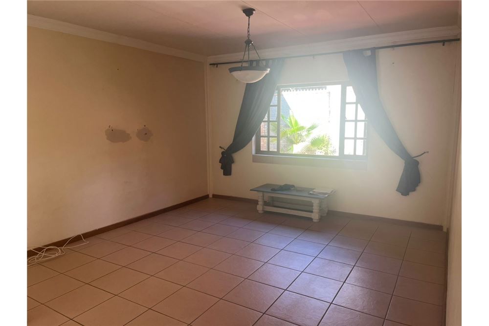 Residencial - Casa - Montana Park, Gauteng - South Africa - 4 - 1031414140-41