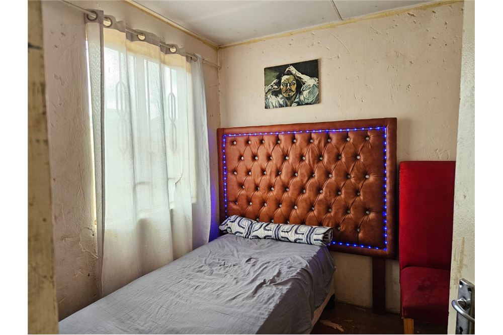 Residential - Hiša večstanovanjska - Protea Glen, Gauteng - South Africa - 7 - 1031444149-37