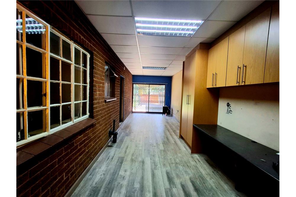 Residential - House - Vanderbijlpark SE, Gauteng - South Africa - 10 - 1031010005-15