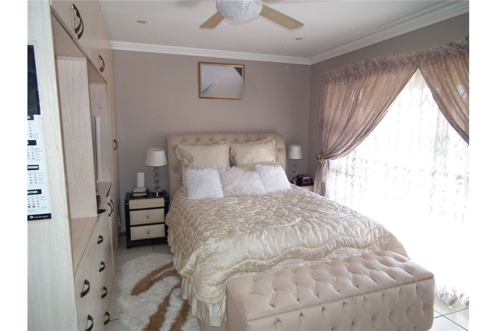 住宅 - 联排别墅 - Amorosa, Gauteng - South Africa - 11 - 1031444025-209